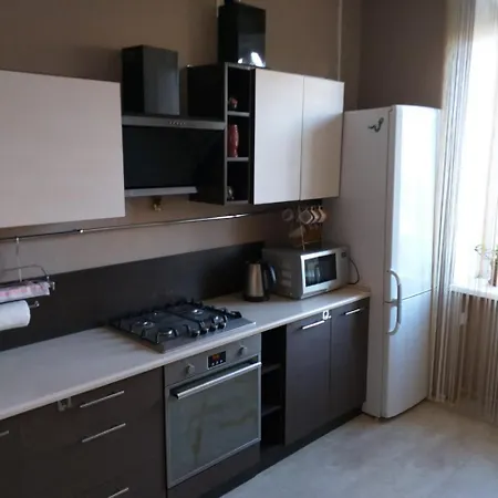 4 Apartment