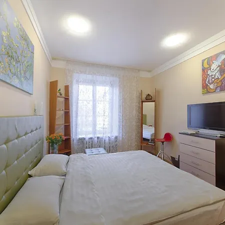 4 Apartment *